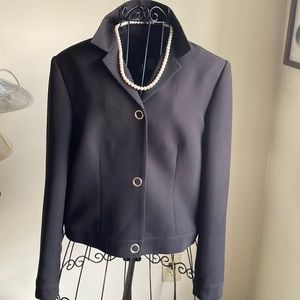 Women size 6p Snap Front Jacket